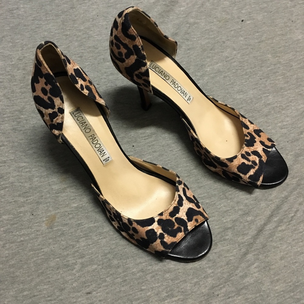 Luciano Padovan leopard print heels 37